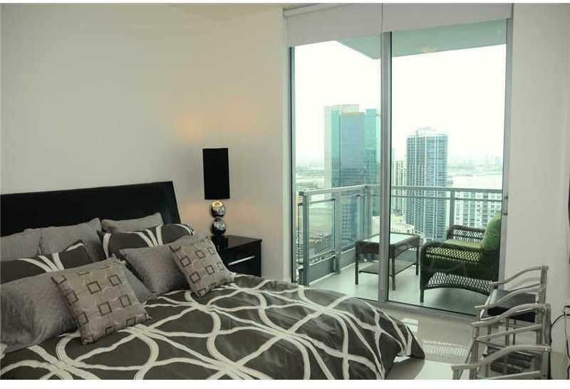 92 Southwest 3rd Street, Unit 5101 Miami, FL 33130 - Photo 12 of 25