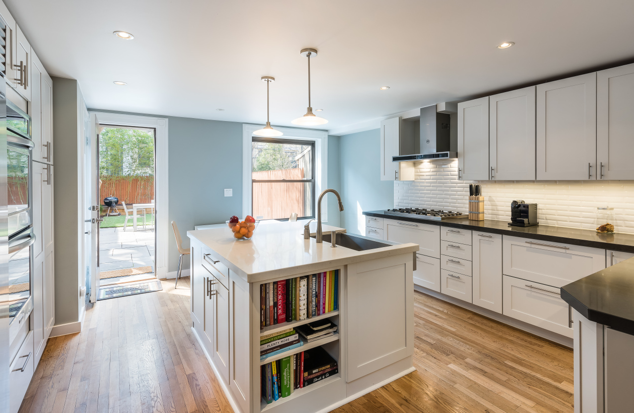 452 8th Street Brooklyn, NY 11215 - Photo 2 of 10