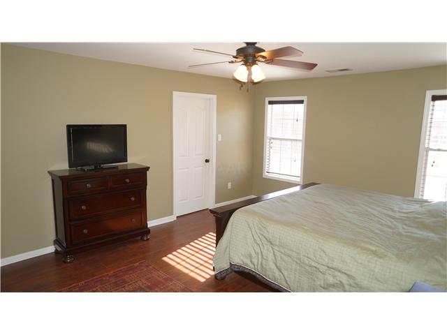 3425 Teague Store Road Somerville, TN 38068 - Photo 9 of 25 !st Floor~Hardwood Floors~Fresh, Neutral Paint~Smooth Ceilings~Ceiling Fan