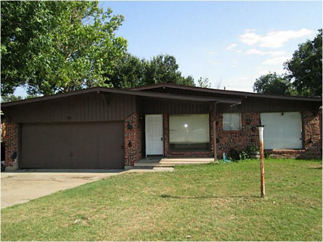 6817 Wallis Road Lake Worth, TX 76135 - Photo 1 of 1