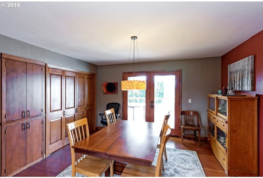 1281 Alameda Road Hood River, OR 97031 - Photo 14 of 32 Gallery Image 14