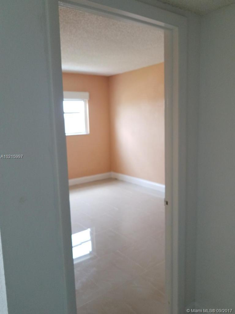 3640 Northwest 9th Street, Unit 509 Miami, FL 33125 - Photo 8 of 9