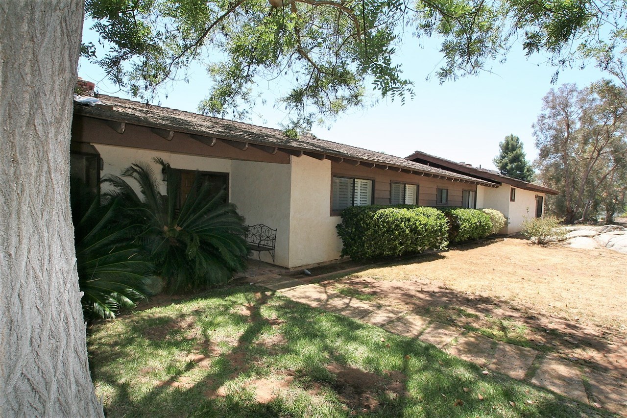 16725 Valle Verde Road Poway, CA 92064 - Photo 1 of 14