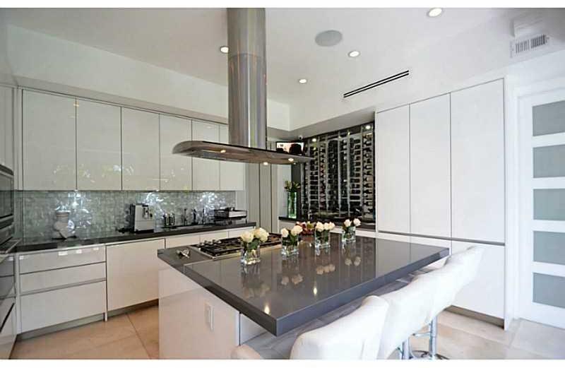 573 Warren Lane Key Biscayne, FL 33149 - Photo 26 of 32