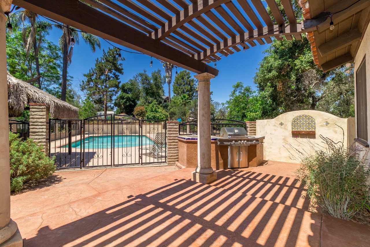 1492 Sycamore Way Fallbrook, CA 92028 - Photo 9 of 25
