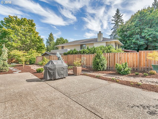 13820 Southwest Weir Road Beaverton, OR 97008 - Photo 25 of 31 Gallery Image 25