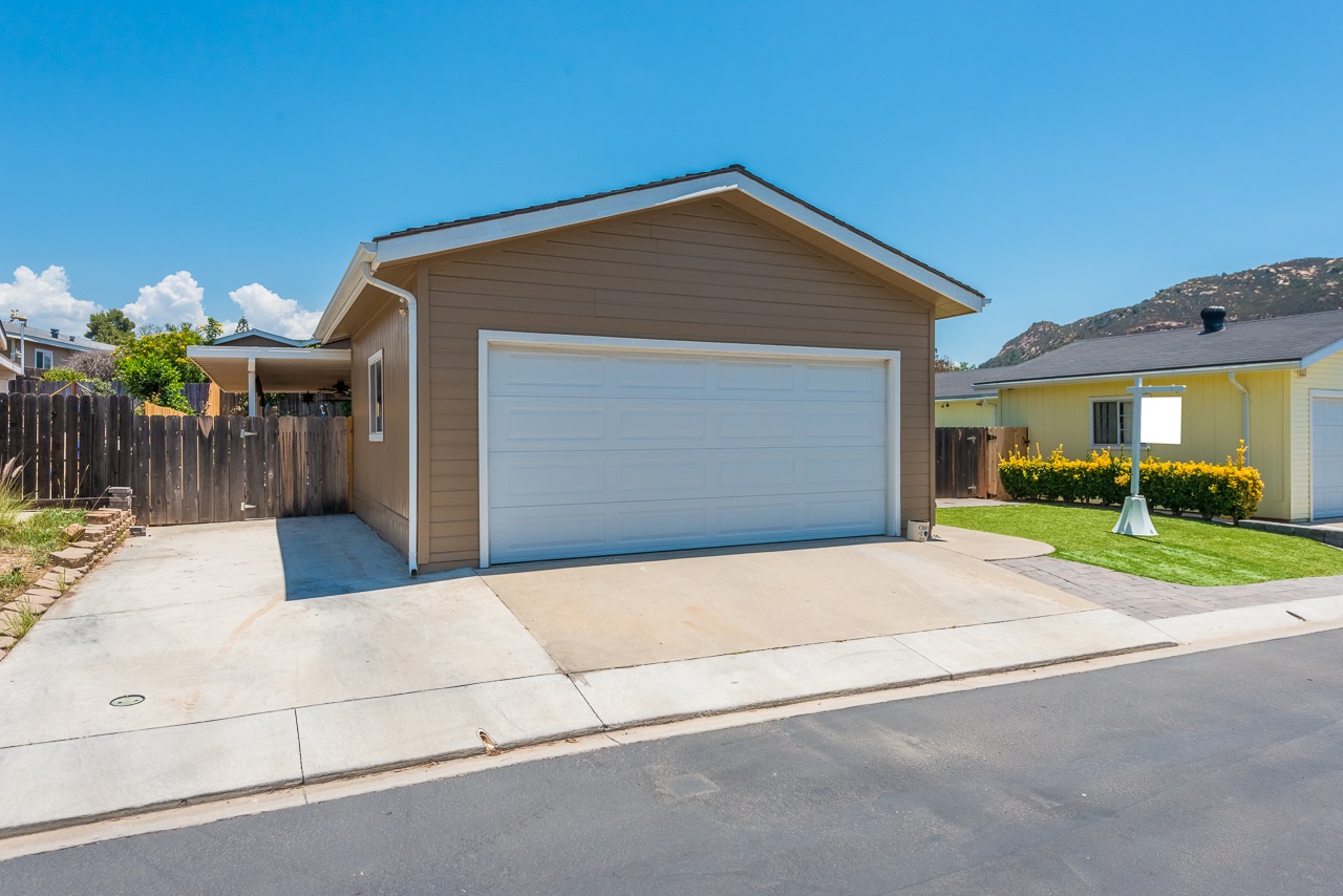 15935 Spring Oaks Road, Unit 183 El Cajon, CA 92021 - Photo 3 of 23