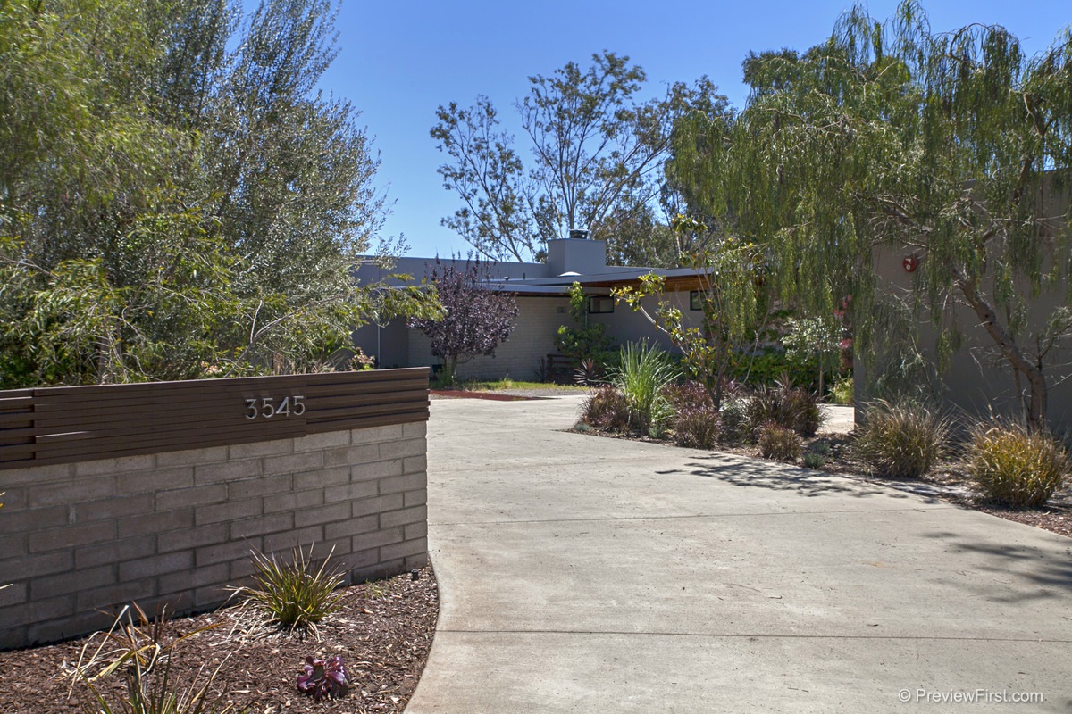 3545 Dove Hollow Road Encinitas, CA 92024 - Photo 2 of 25