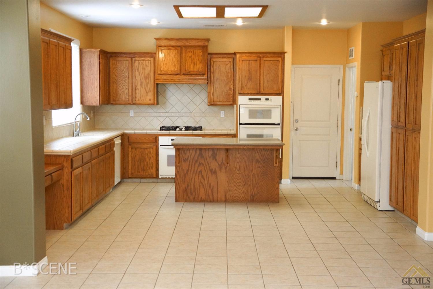 11614 Reagan Road Bakersfield, CA 93312 - Photo 8 of 35 Gallery Image 8