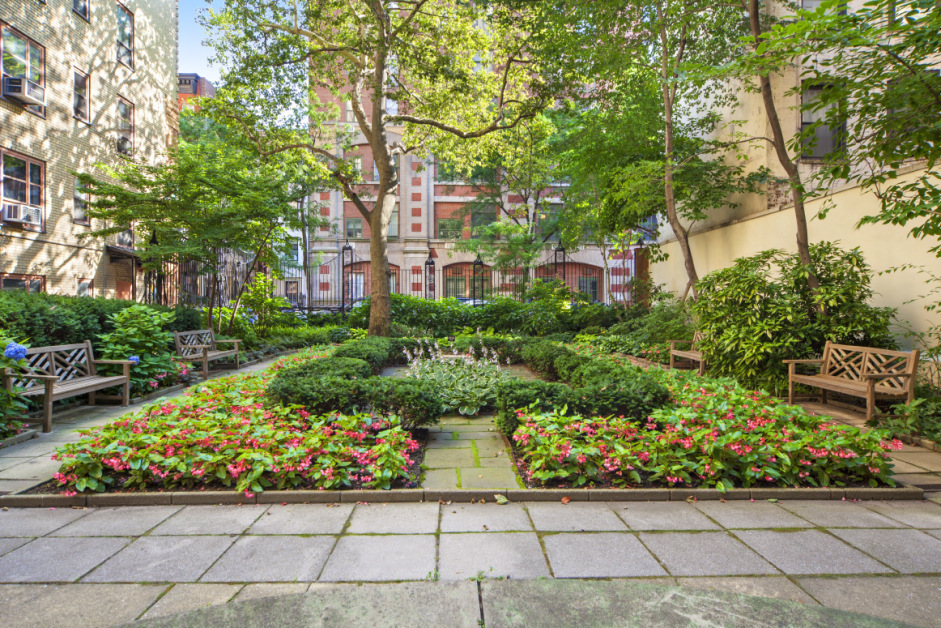 Gramercy House 235 E 22nd St, Manhattan, NY 10010 - Photo 11 of 21