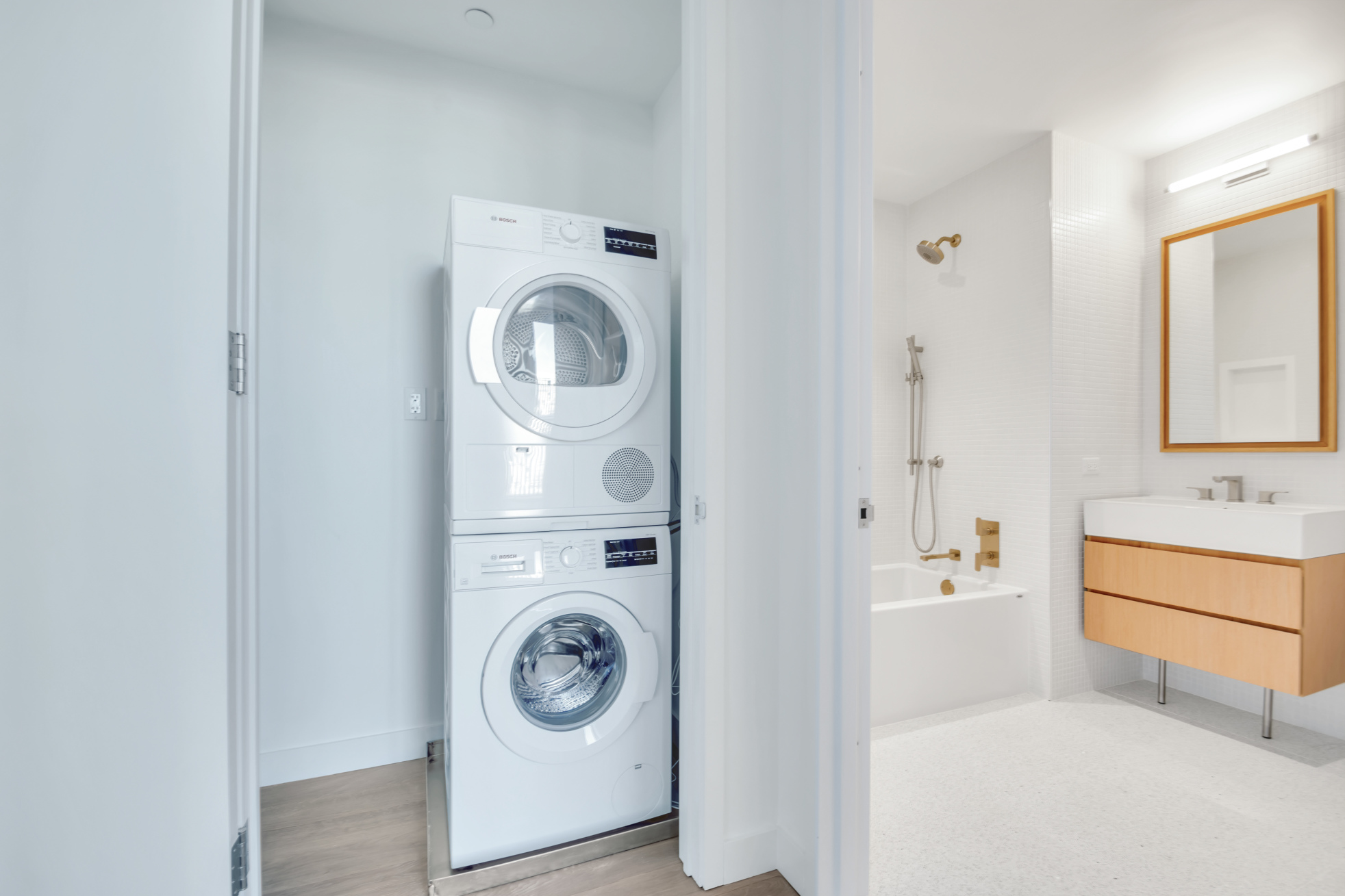 21-30 44th Drive, Unit 3Q Queens, NY 11101 - Photo 10 of 16