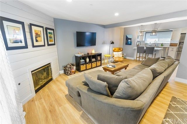 $550,000 | 533 Walnut Avenue, Unit 9, Long Beach, CA 90802