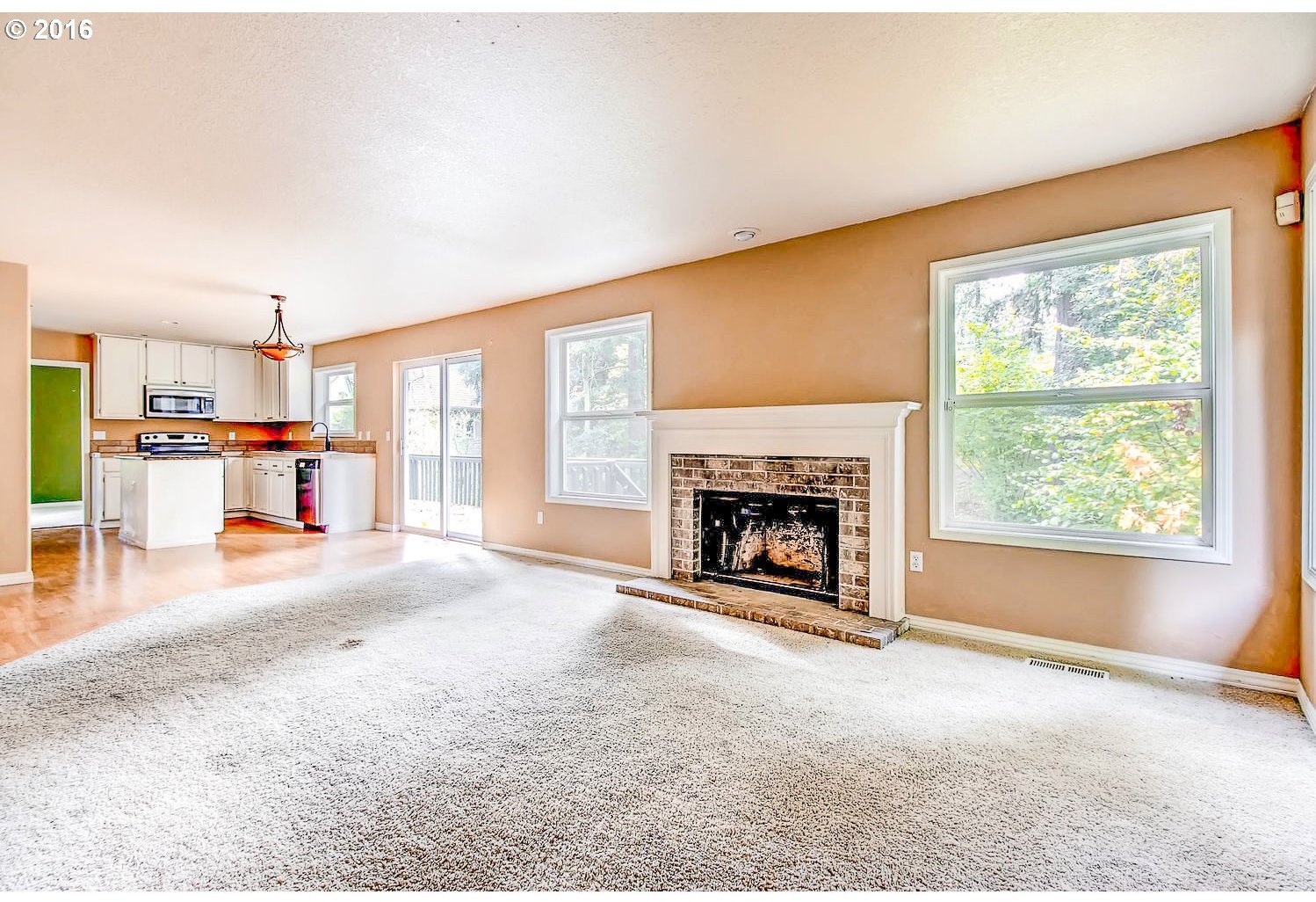 10105 Southwest Shearwater Loop Beaverton, OR 97007 - Photo 3 of 27 Gallery Image 3
