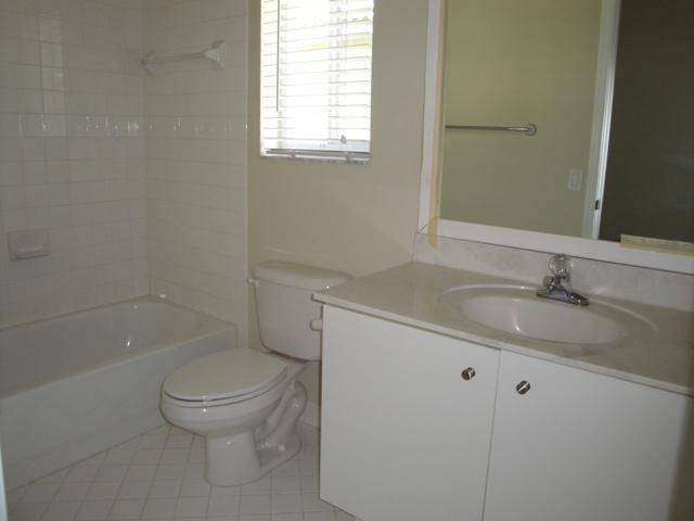 4056 Pine Ridge Lane Weston, FL 33331 - Photo 13 of 17 Gallery Image 13