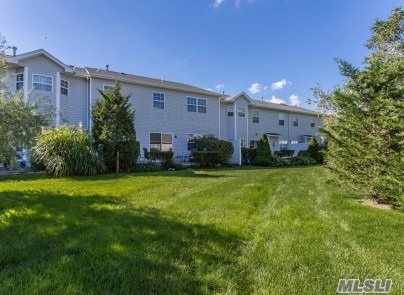 5 Merrimack Road Smithtown, NY 11787 - Photo 3 of 20 Gallery Image 3