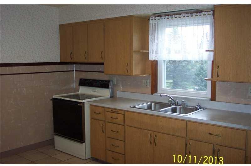 160 Lincoln Hall Road Elizabeth, PA 15037 - Photo 3 of 4 Gallery Image 3