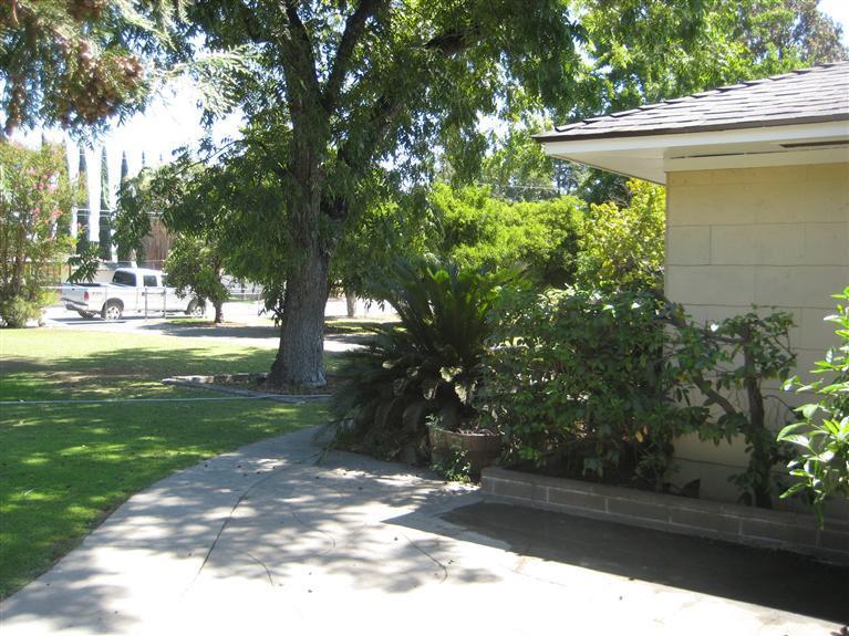 953 Baldwin Road Bakersfield, CA 93304 - Photo 6 of 10 Gallery Image 6