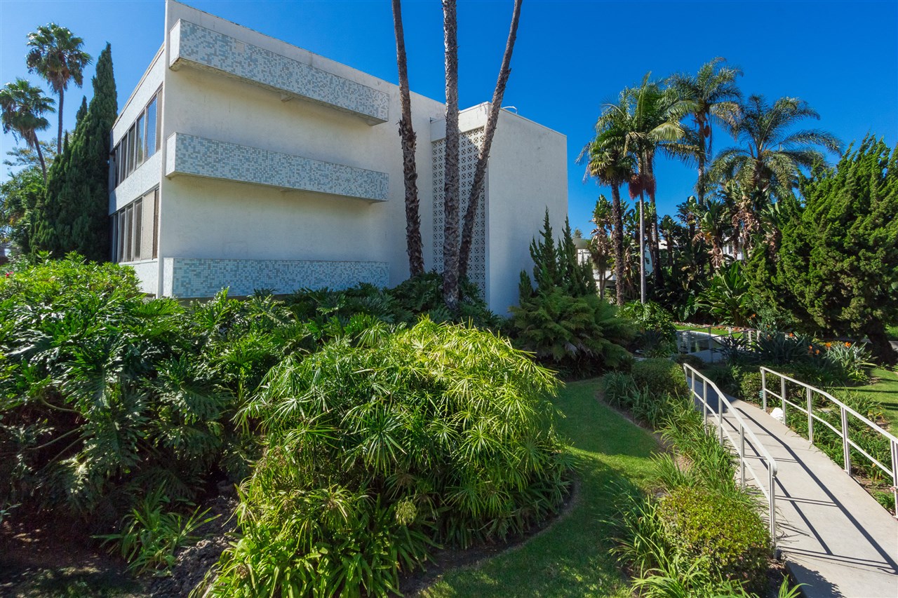 2352 Torrey Pines Road, Unit 6 La Jolla, CA 92037 - Photo 18 of 19 Gallery Image 18