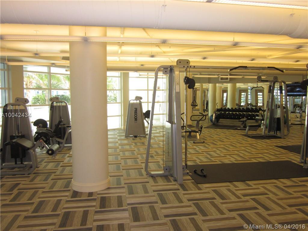 253 Northeast 2nd Street, Unit 1203 Miami, FL 33132 - Photo 18 of 23