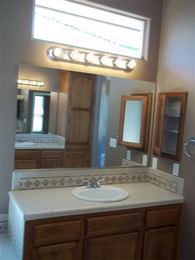 4306 Cimarron Ridge Drive Bakersfield, CA 93313 - Photo 10 of 20 Gallery Image 10