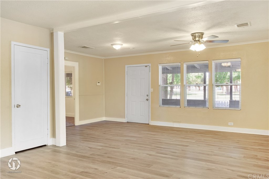 220 Tyler Street Taft, CA 93268 - Photo 7 of 36