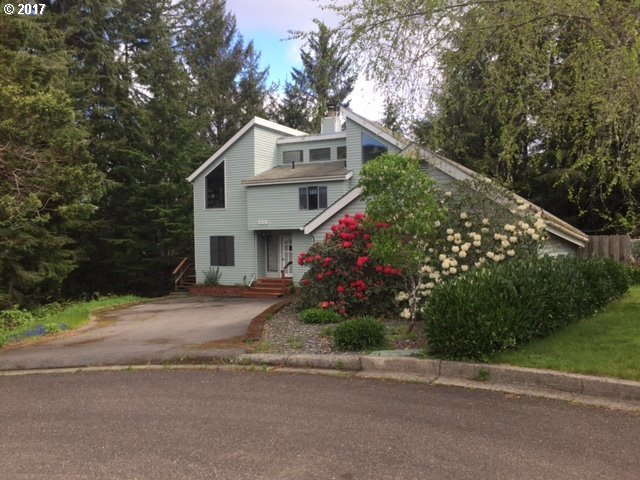 834 Goldenrod Court Reedsport, OR 97467 - Photo 2 of 21 Gallery Image 2
