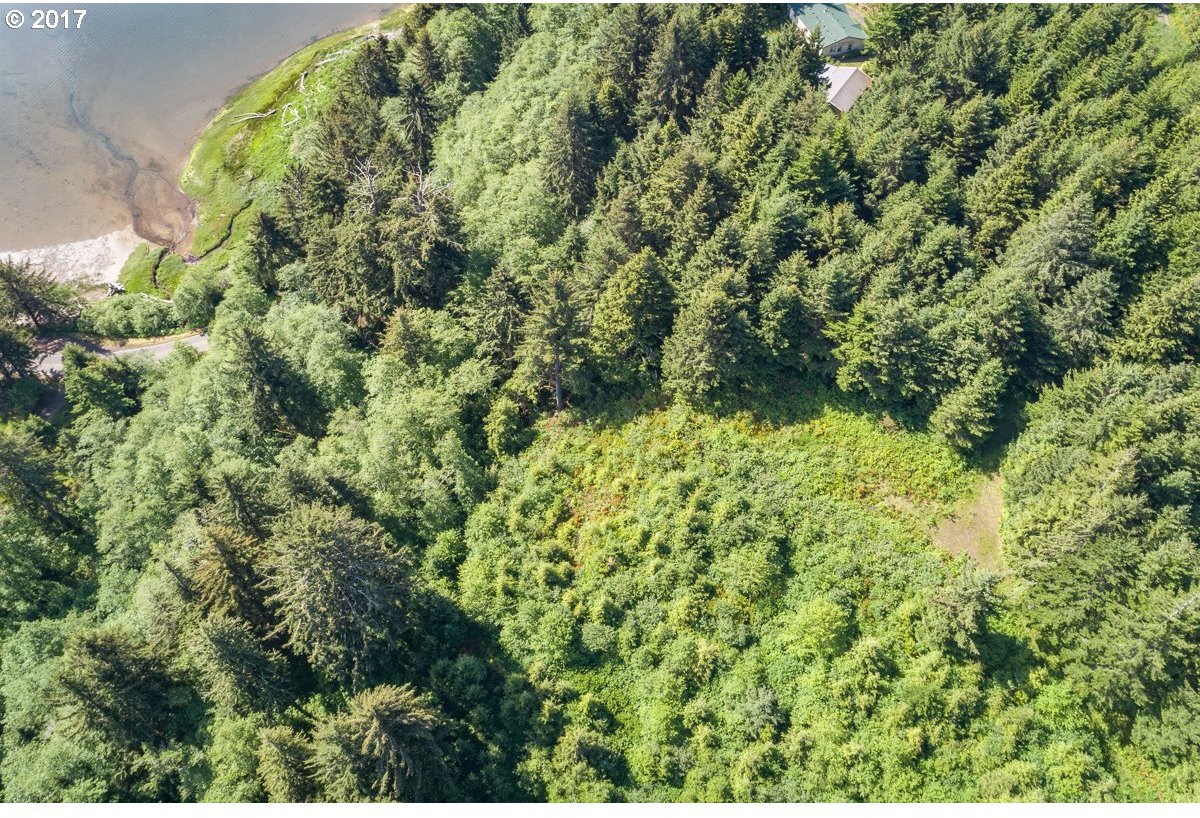 Northwest Legion Road, Unit 400 Waldport, OR 97394 - Photo 5 of 10 Gallery Image 5