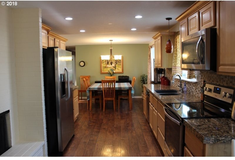 857 North 55th Street Springfield, OR 97478 - Photo 18 of 30