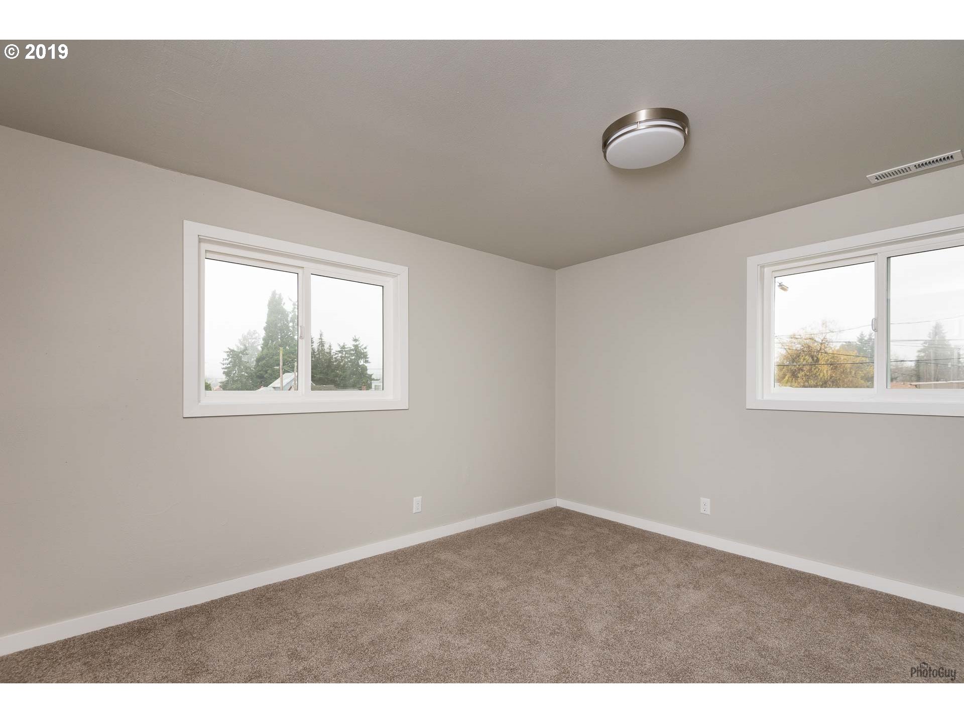 203 18th Street Springfield, OR 97477 - Photo 21 of 32