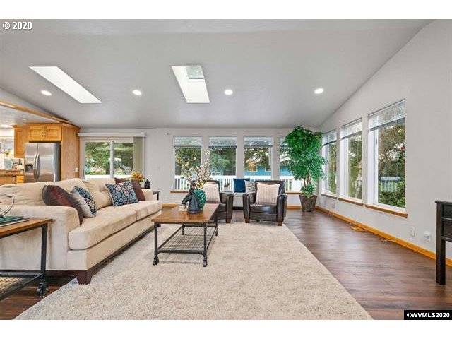32525 Coburg Bottom Loop Road Eugene, OR 97408 - Photo 5 of 32 Gallery Image 5