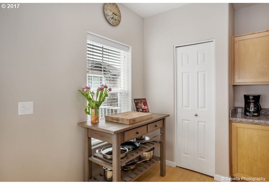 15205 Southwest Sparrow Loop, Unit 101 Beaverton, OR 97007 - Photo 9 of 27 Gallery Image 9