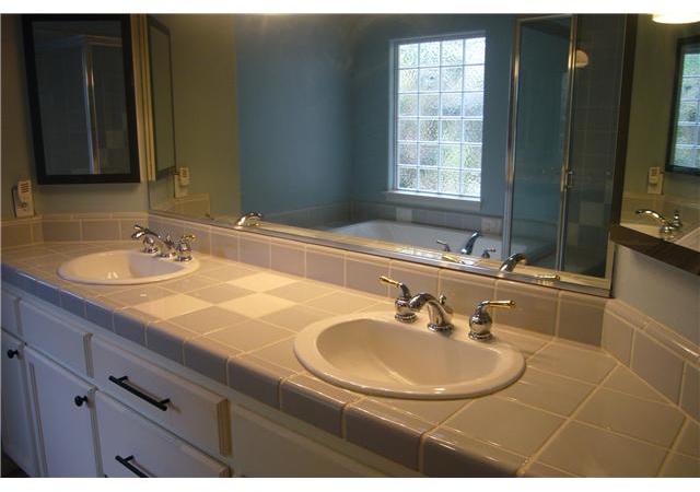 1741 Premier Street Fallbrook, CA 92028 - Photo 7 of 25 Nice Master Bath.