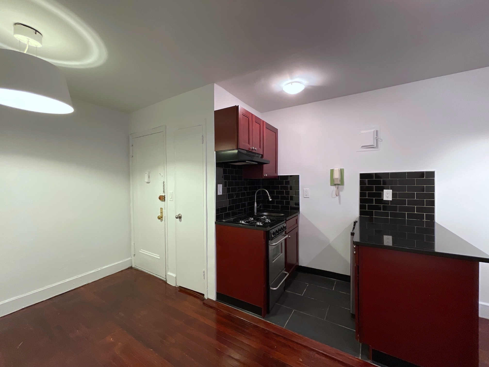 47 Jane Street, Unit 4 Manhattan, NY 10014 - Photo 3 of 7