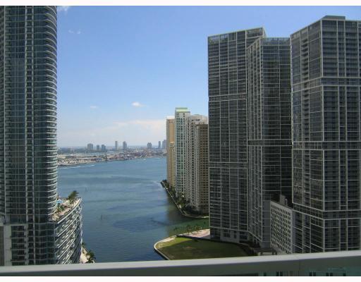 31 Southeast 5th Street, Unit 1402 Miami, FL 33131 - Photo 9 of 11