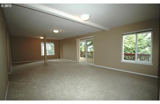 16635 Southwest Sumac Street Beaverton, OR 97007 - Photo 12 of 16 Gallery Image 12