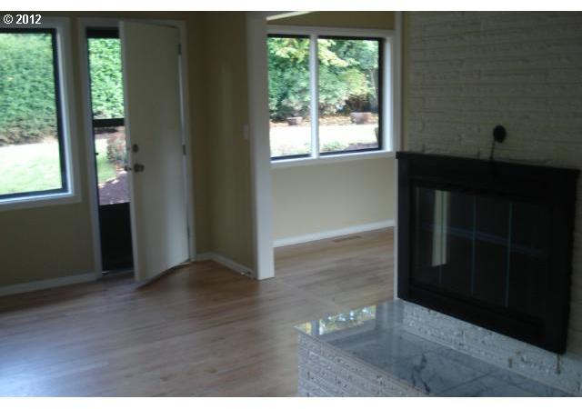 1821 Southwest Pendleton Street Portland, OR 97239 - Photo 5 of 8 Gallery Image 5