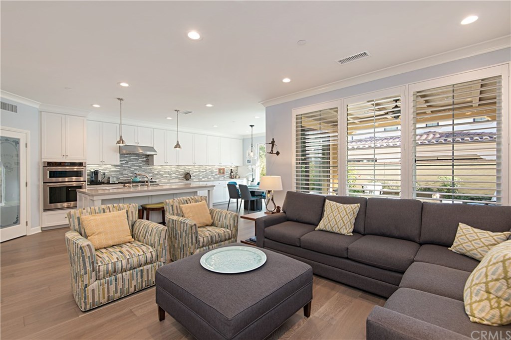 58 Lariat Irvine, CA 92602 - Photo 5 of 37