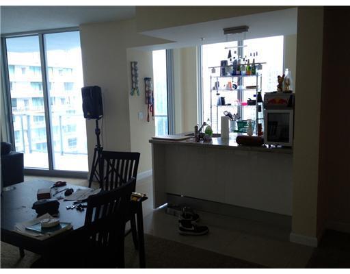 185 Southwest 7th Street, Unit 2412 Miami, FL 33130 - Photo 8 of 18