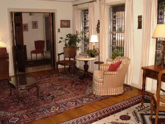 1252 Brookfield Road Memphis, TN 38119 - Photo 3 of 9 Spacious 20x13 Living Room