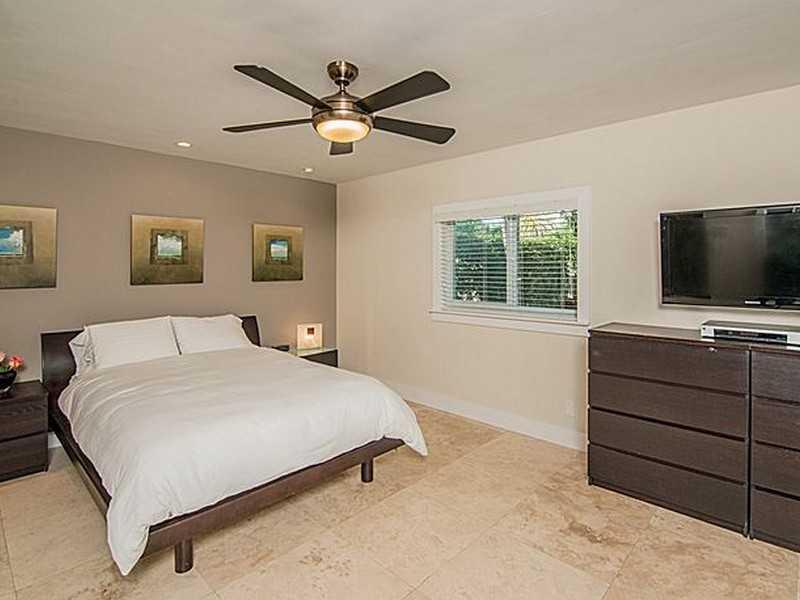 225 Southwest 20th Road Miami, FL 33129 - Photo 10 of 24