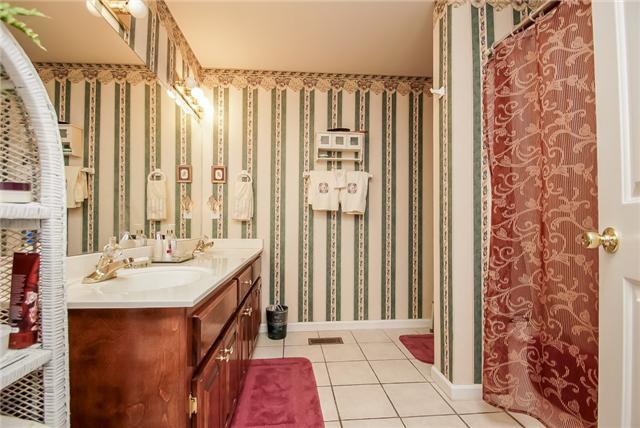 101 Foxrun Springfield, TN 37172 - Photo 11 of 30 MASTER BATH. SEPARATE SHOWER AND JACUZZI TUB