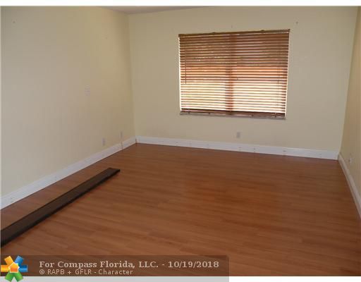 Tropical Lakes Delray Beach, FL 33484 - Photo 4 of 5