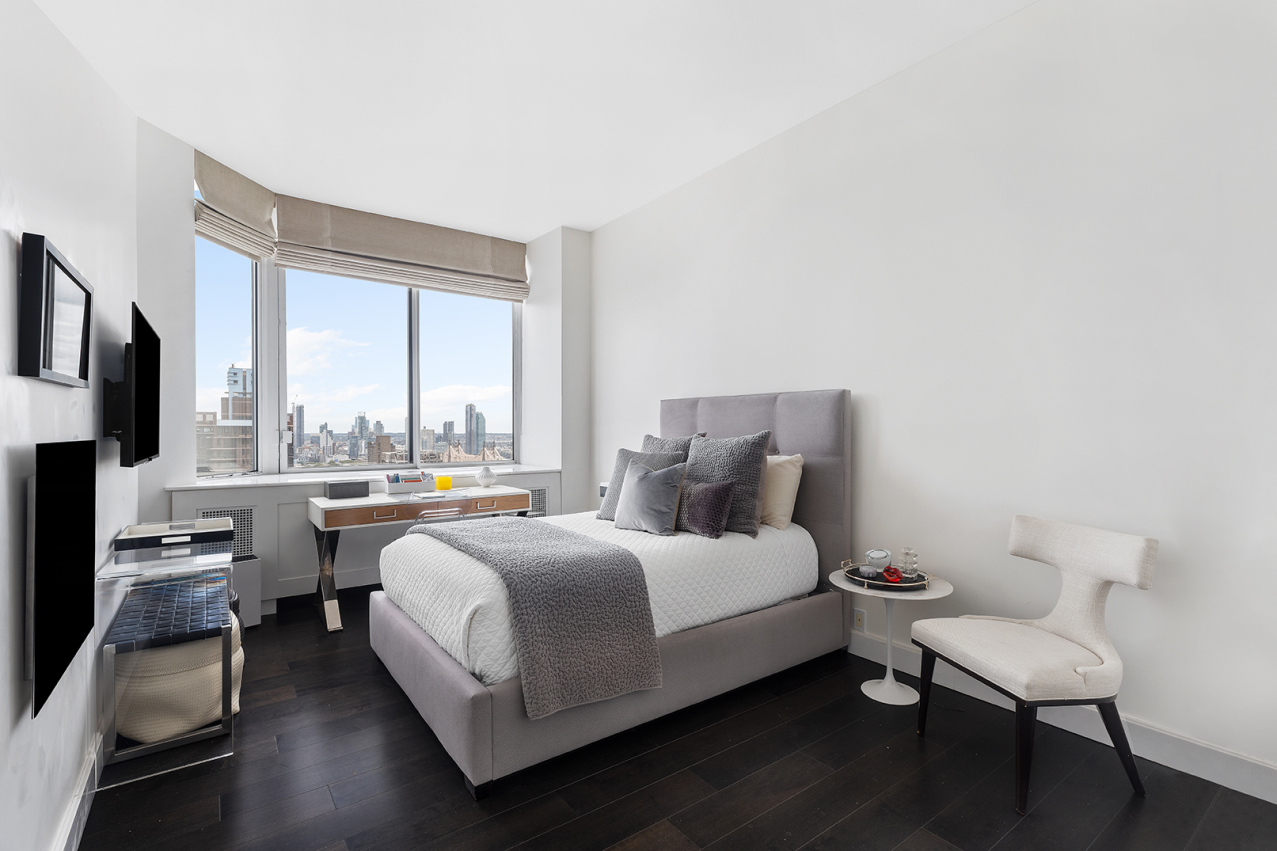 200-210 East 65th Street, Unit 36N Manhattan, NY 10065 - Photo 12 of 14