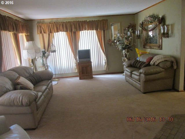 782 Carroll Road Kelso, WA 98626 - Photo 7 of 12 Gallery Image 7