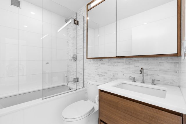 $1,365,000 | 301 West 53rd Street, Unit 17B | Hell's Kitchen