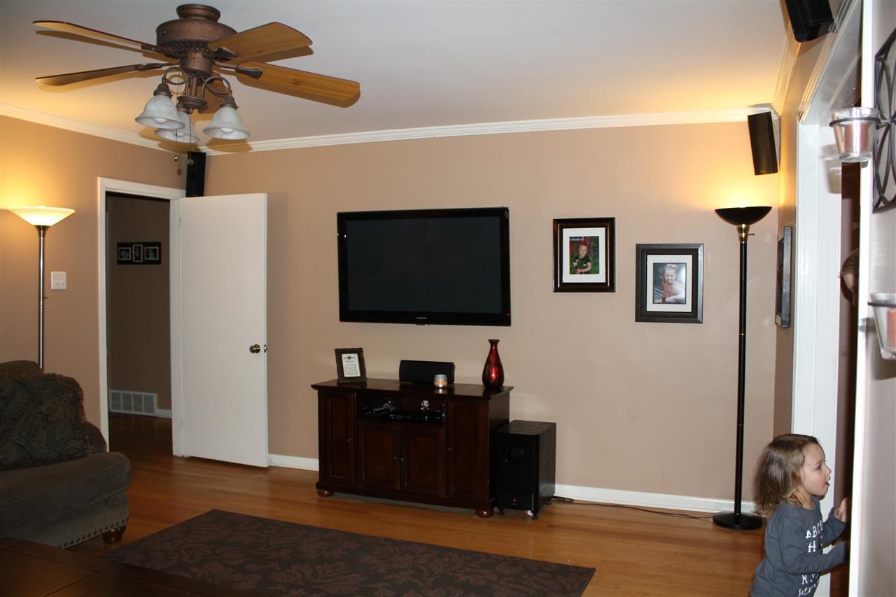 4942 Dee Road Memphis, TN 38117 - Photo 7 of 25