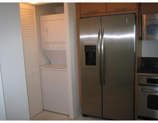 31 Southeast 5th Street, Unit 1402 Miami, FL 33131 - Photo 10 of 11
