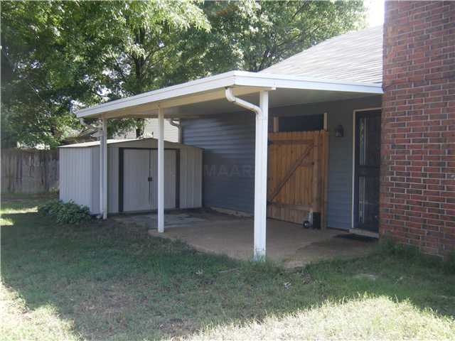 2395 Pate Road Memphis, TN 38133 - Photo 3 of 12 Great Covered Patio For Entertaining Storage