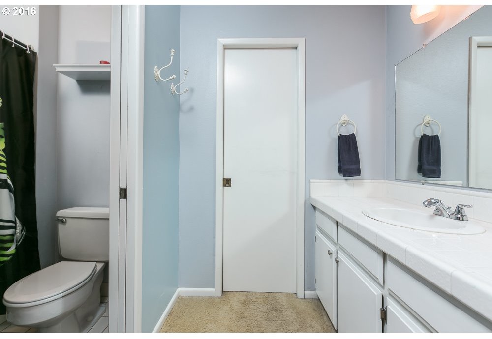 2230 Southwest 106th Place Portland, OR 97225 - Photo 12 of 21