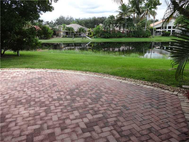855 Garnet Circle Weston, FL 33326 - Photo 8 of 23